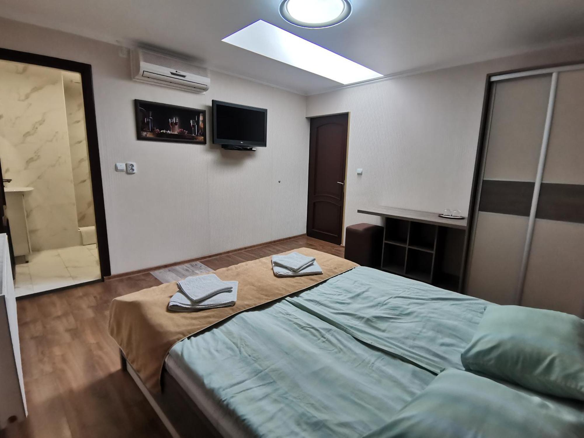 Three Aces Hotel Velyka Dobron Room photo